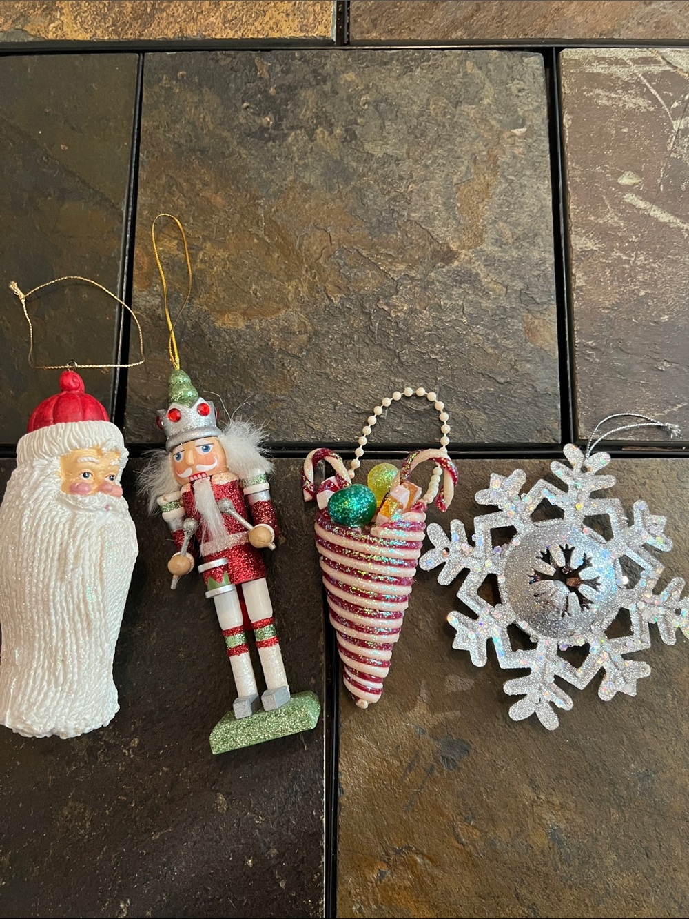 Vintage Shimmery Holiday Ornament Set-EUC